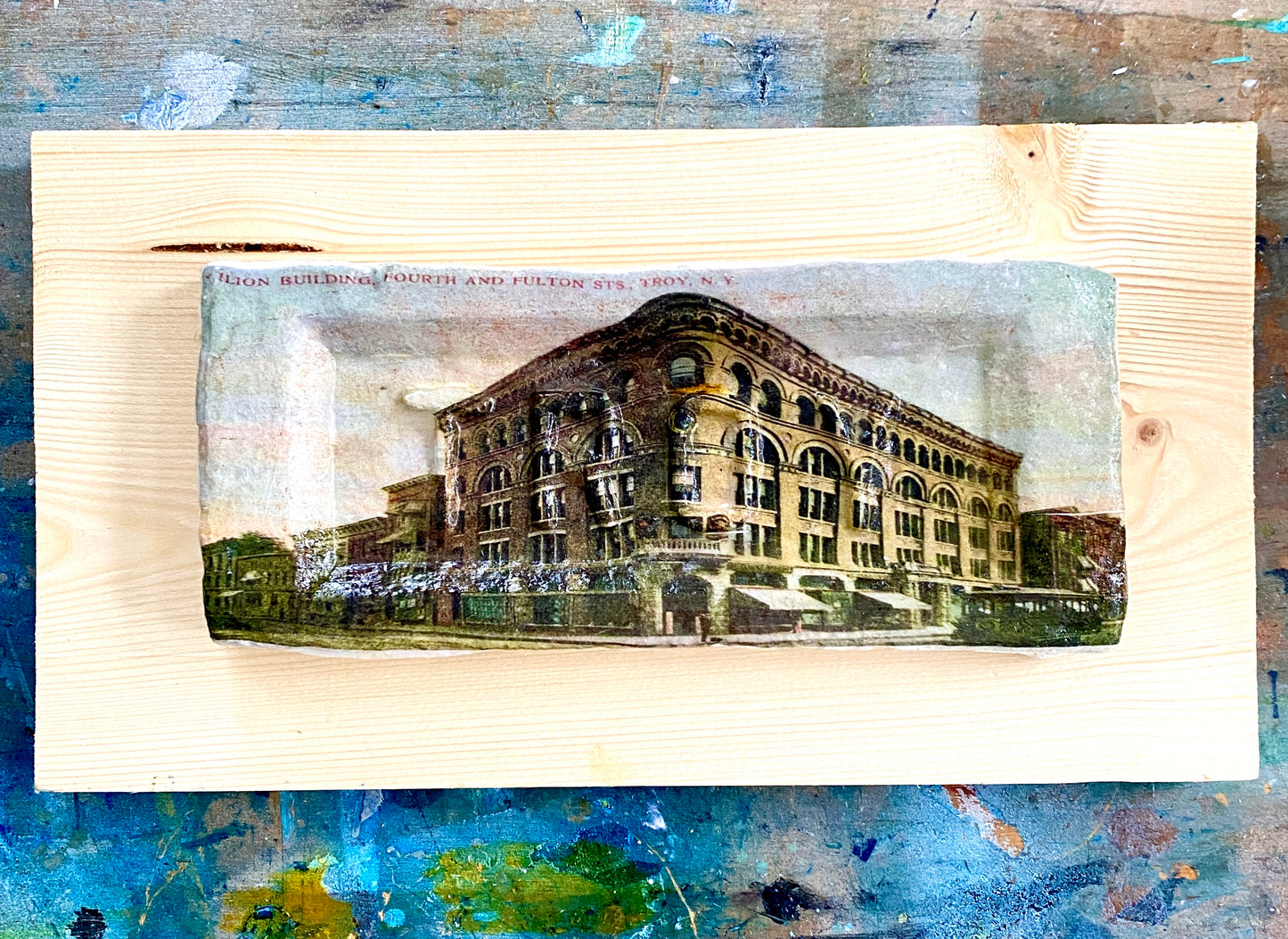 The Illium building